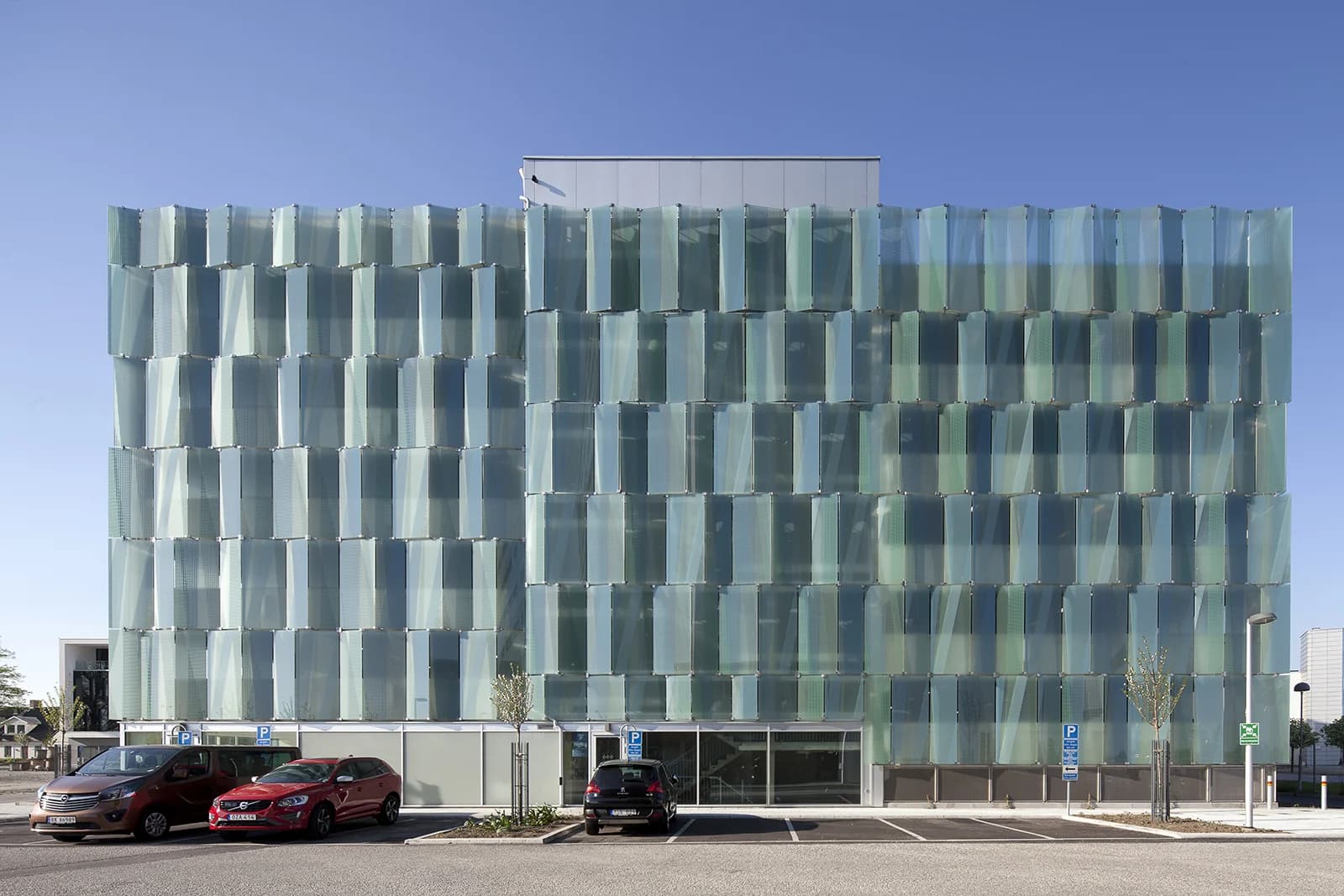 Frontal facade in daylight