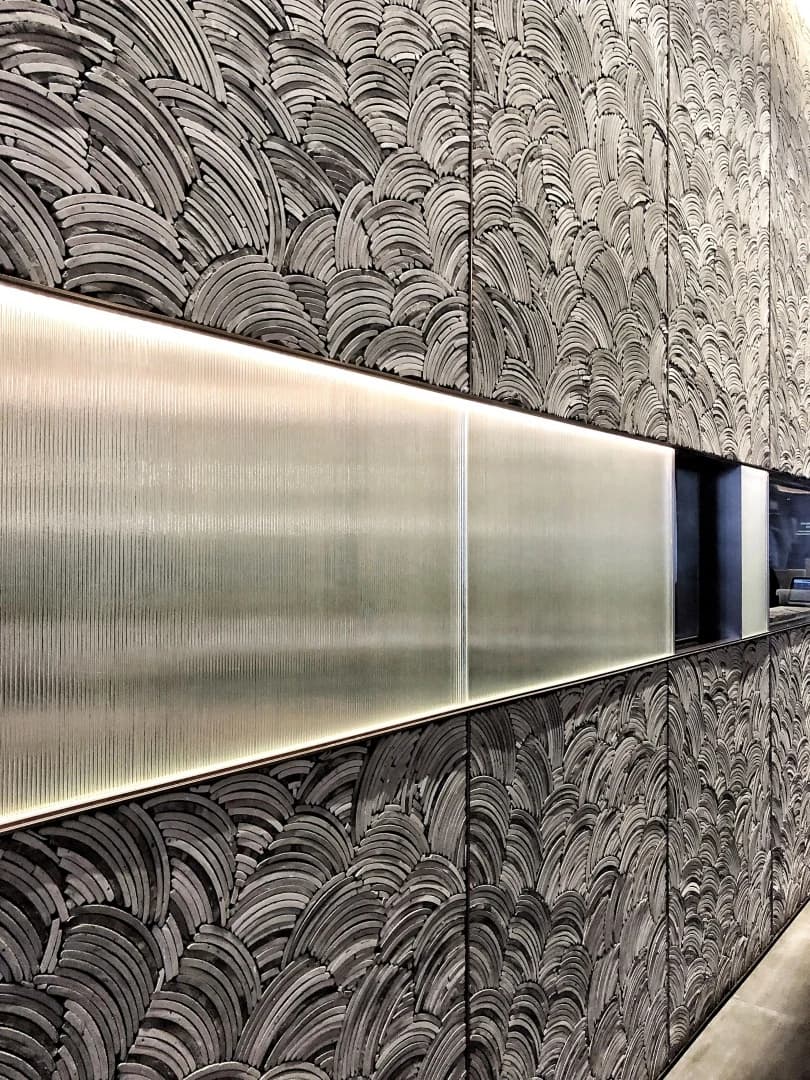 Illuminated wall detail