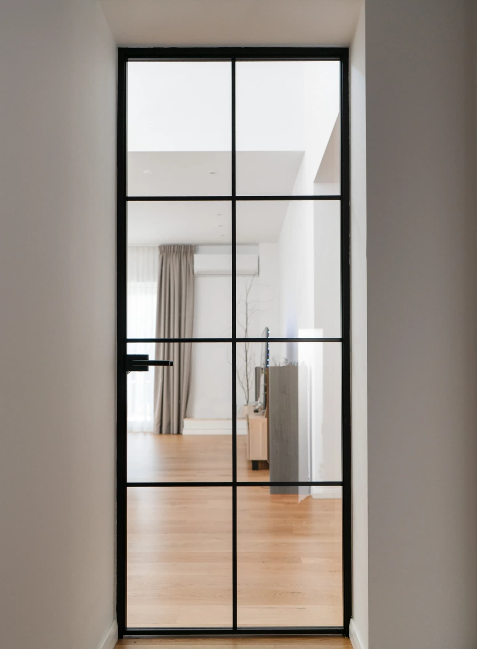 Decorative glass door